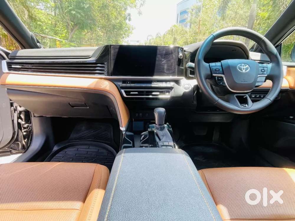 Toyota Camry, 2026, Petrol