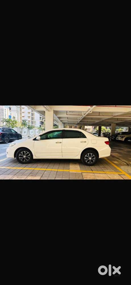 Toyota Corolla Altis 2010