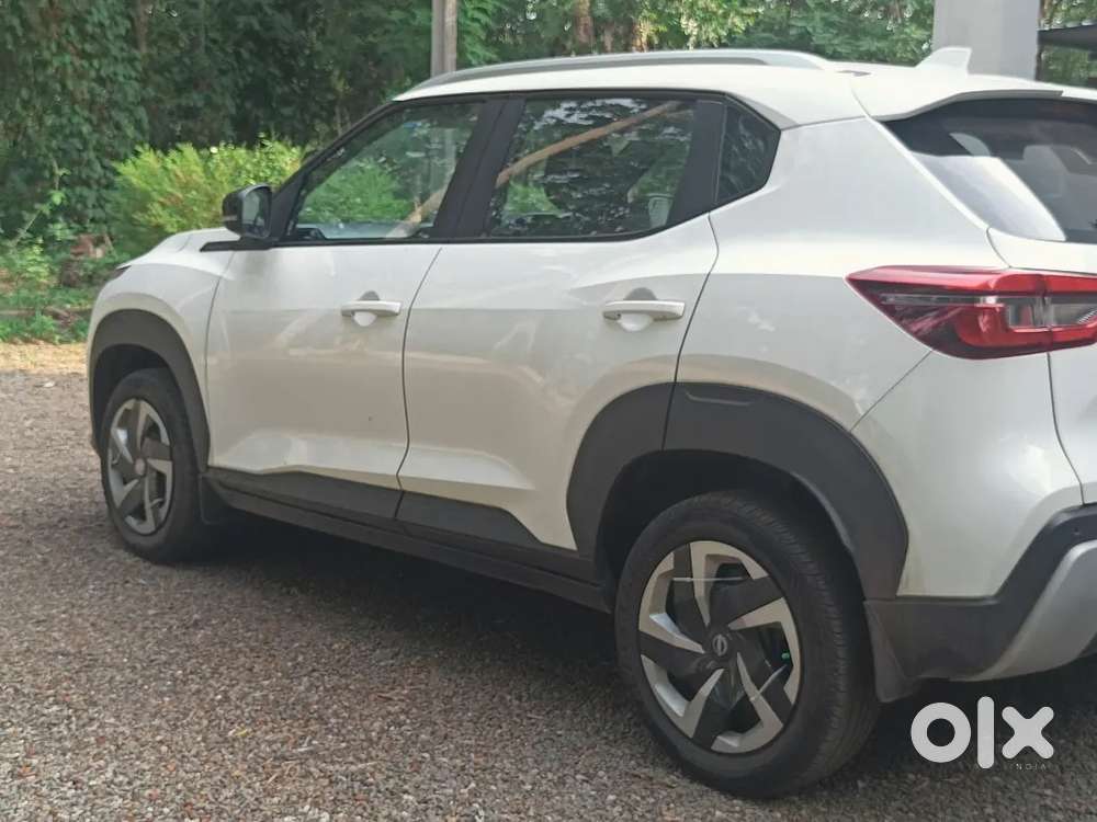 Nissan Magnite 2024 Petrol Well Maintained