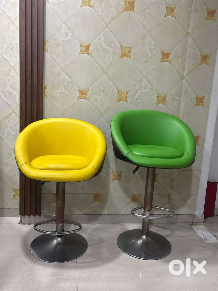 Set of stylish bar stools (yellow and green) adjustable
