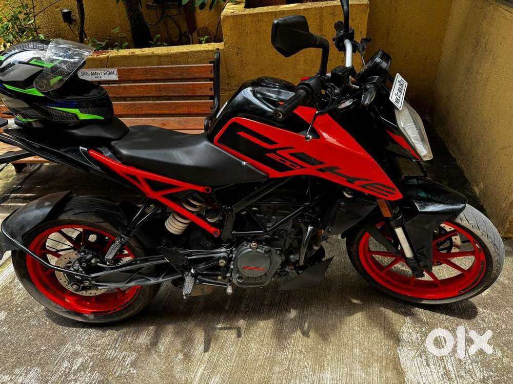 Ktm Duke 250 Modified Red Colour Ktm Duke 200,2022 Model,30,000km