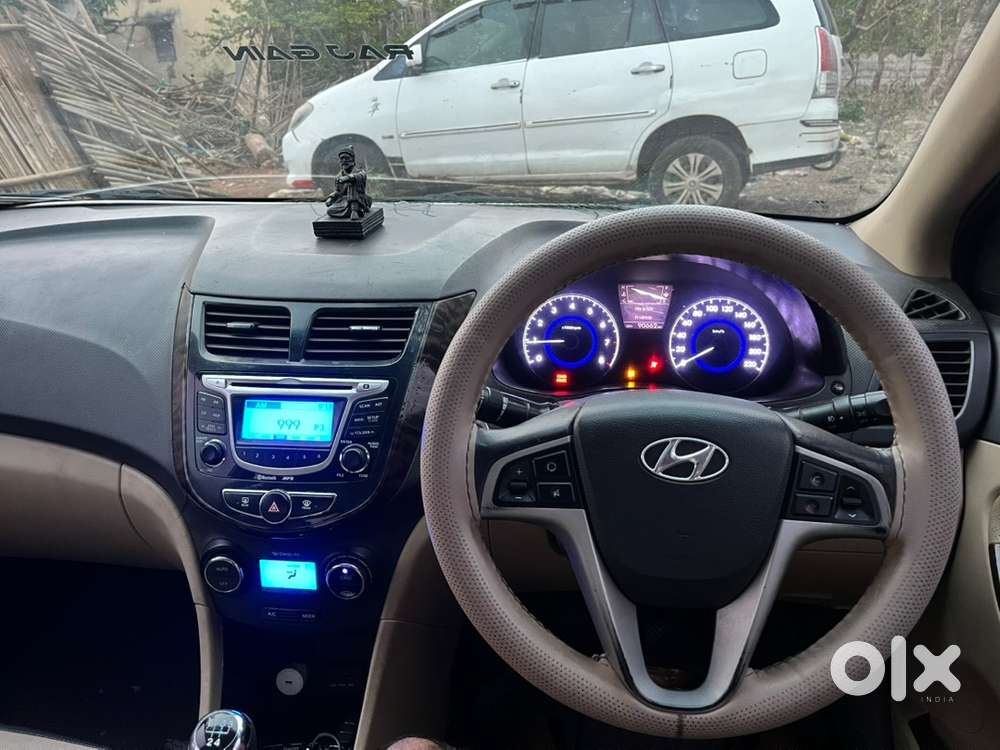 Hyundai Verna Petrol 2013
