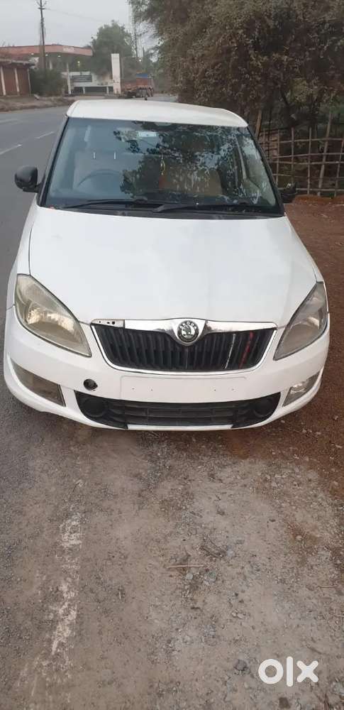 Skoda Fabia 2014 Diesel 76402 Km Driven Best Condition & October Moth