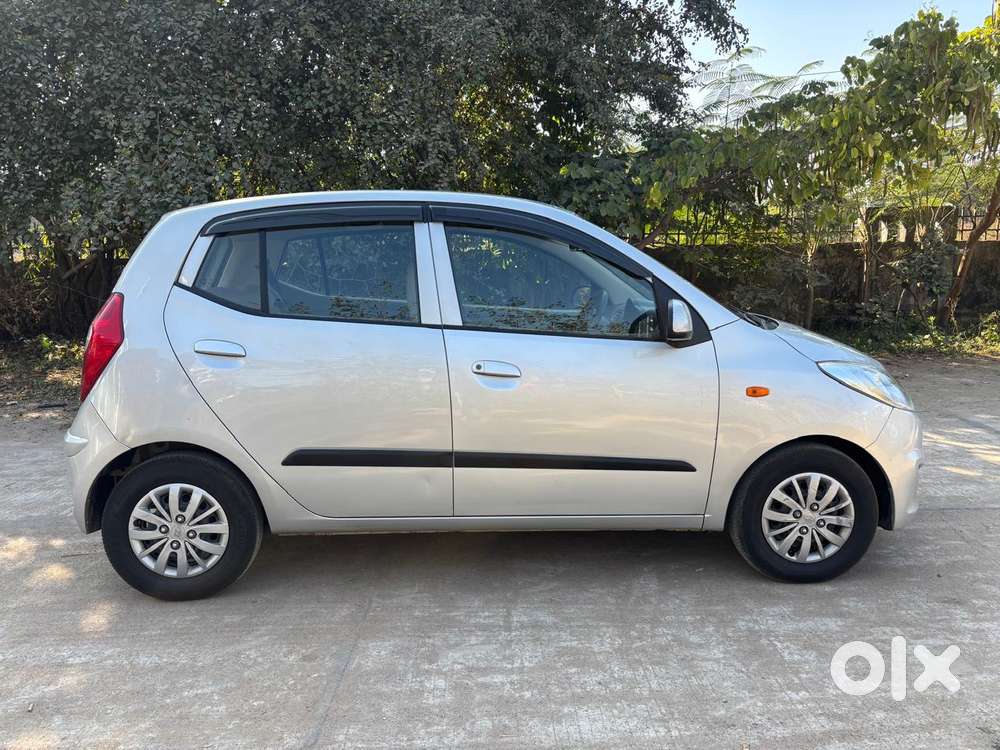 Hyundai I10 Sportz, 2016, Petrol