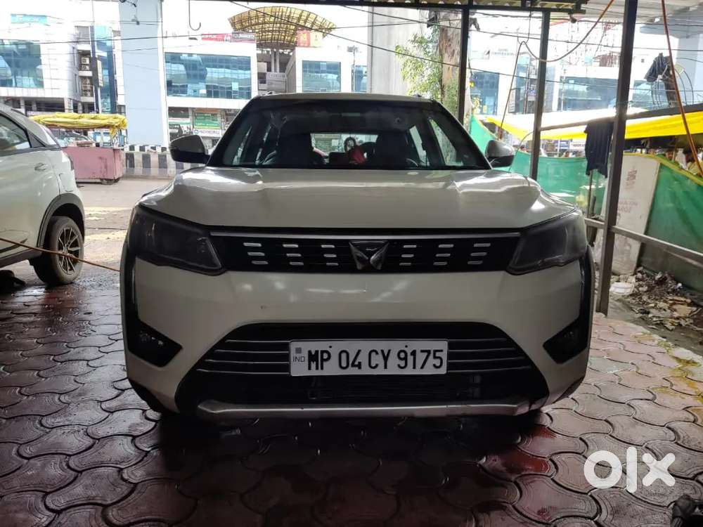 Mahindra Xuv300 2020 Petrol Well Maintained