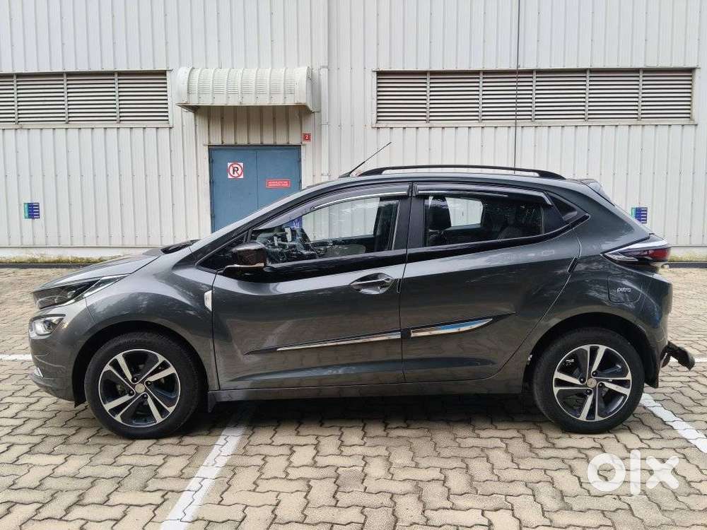 Tata Altroz Xz, 2023, Petrol