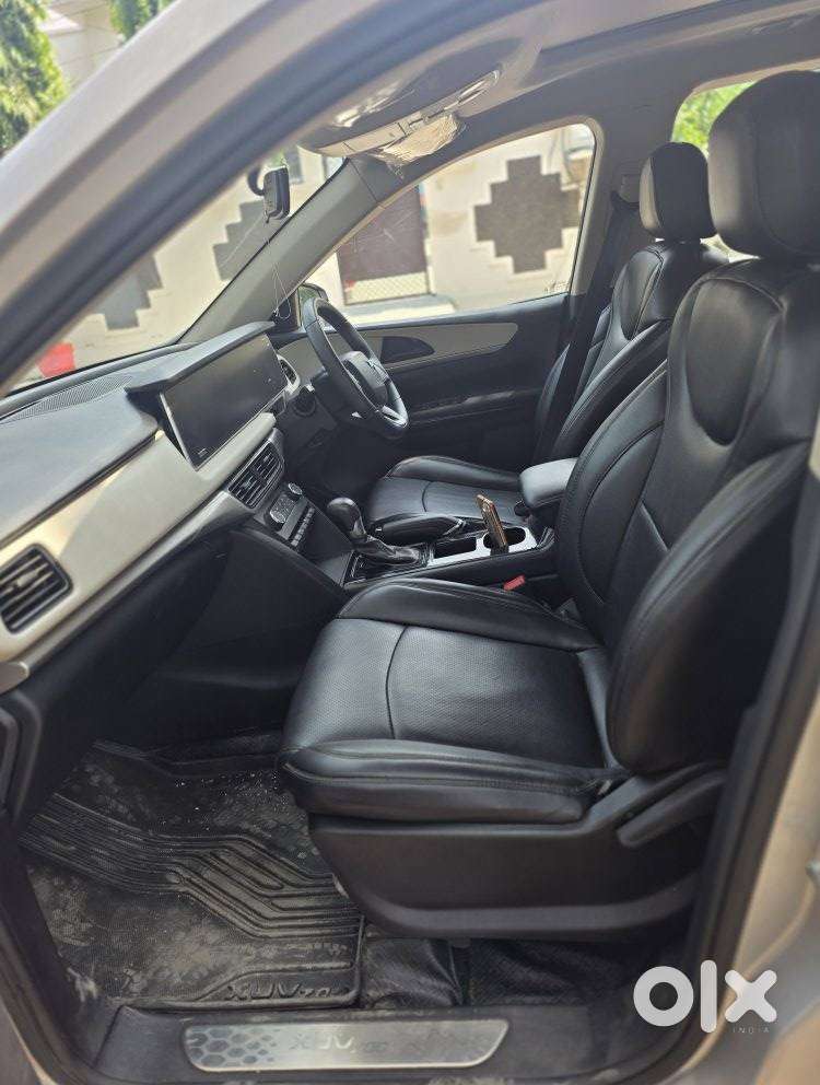 Mahindra Xuv700 2.2 Ax 5 Diesel At 7 Str, 2023, Diesel