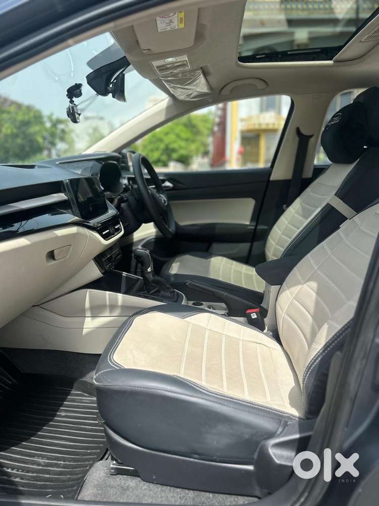 Skoda Slavia Sportline 1.0l Tsi Mt, 2025, Petrol