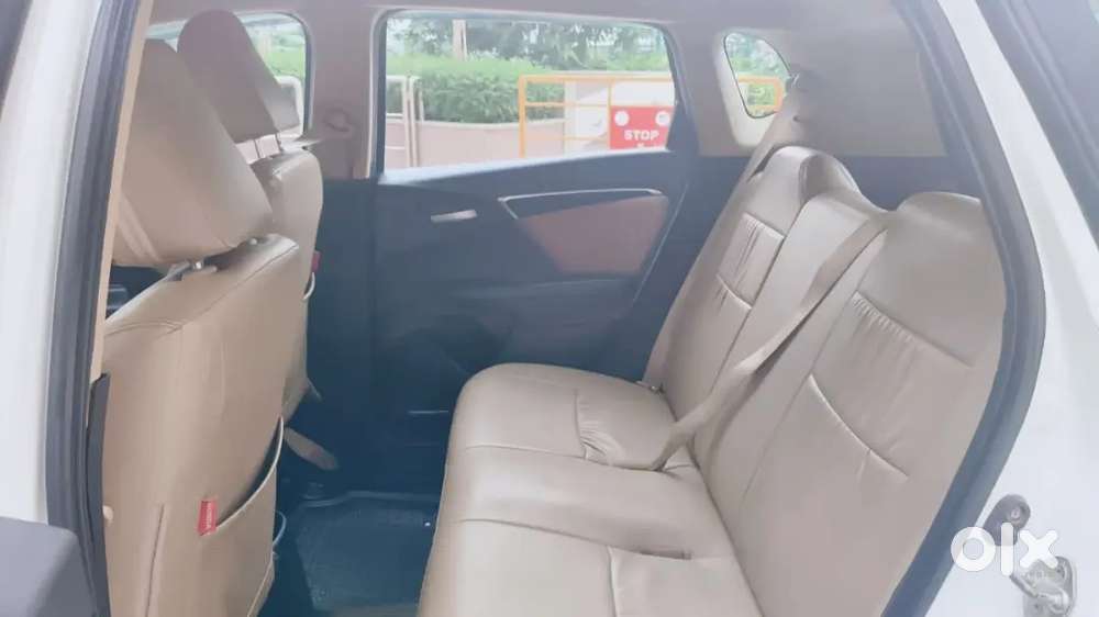 Spinny And Dealers Don't Call Family Used Car Well Maintained