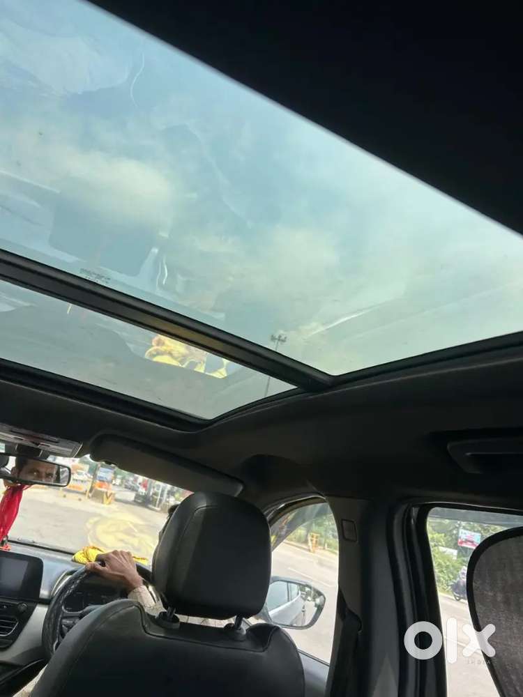 Tata Harrier Diesel  With Sunroof 2.0 2022 Jet Black Color 2nd Owner