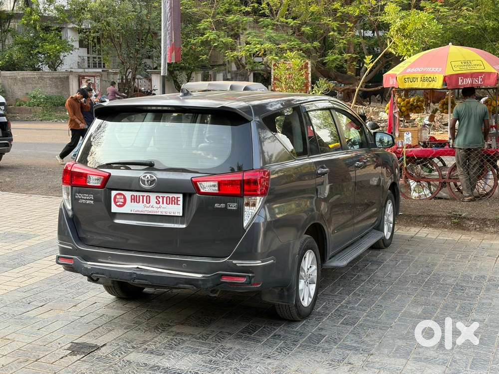 Toyota Innova Crysta [2016-2020] 2.4 Gx At 8 Str, 2017, Diesel