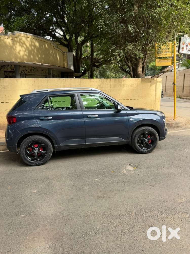 Hyundai Venue Petrol 2019