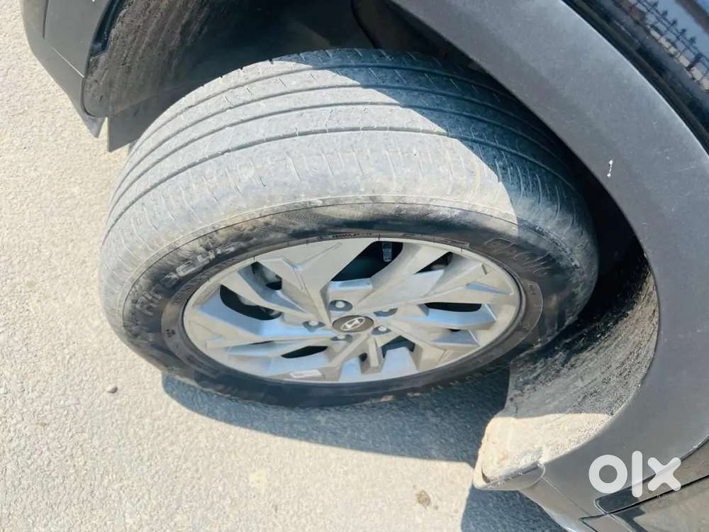 Hyundai Creta Petrol 2023 27500km Driven