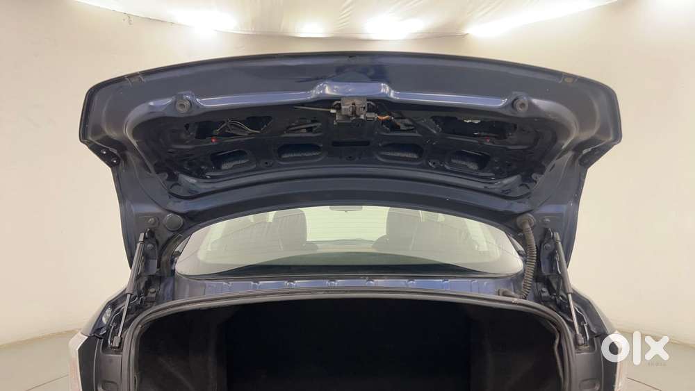 Tata Tigor Xza, 2018, Petrol