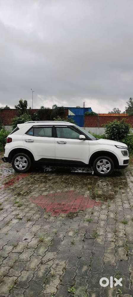 Hyundai Venue Sx 1.2 Mt Knight Edition, 2023, Petrol