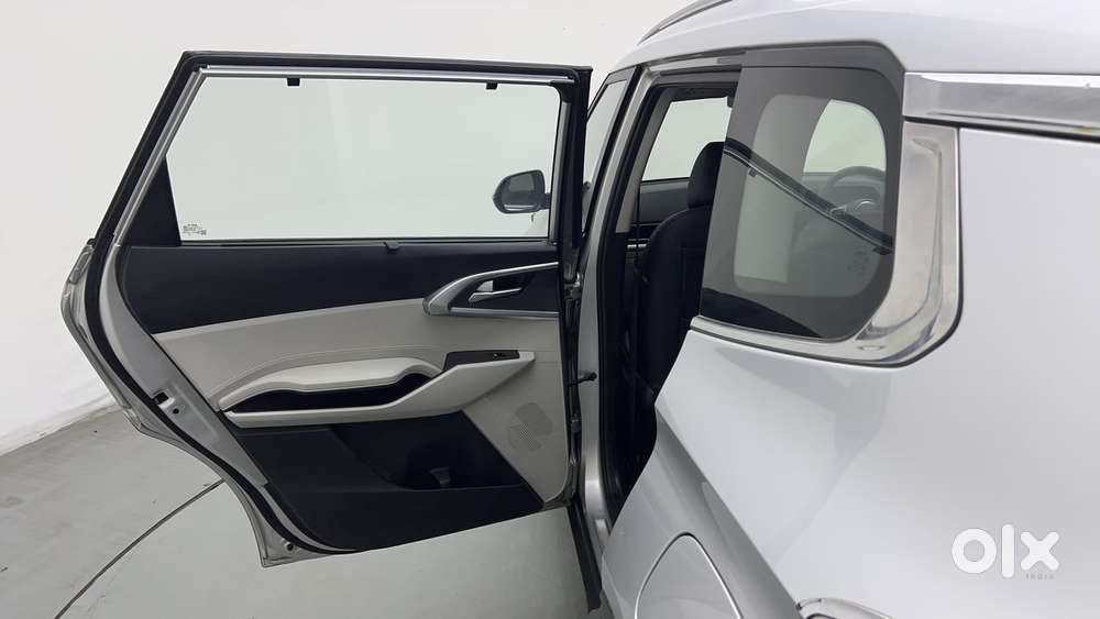 Kia Carens 1.4 Prestige Plus Turbo 7 Str, 2022, Petrol