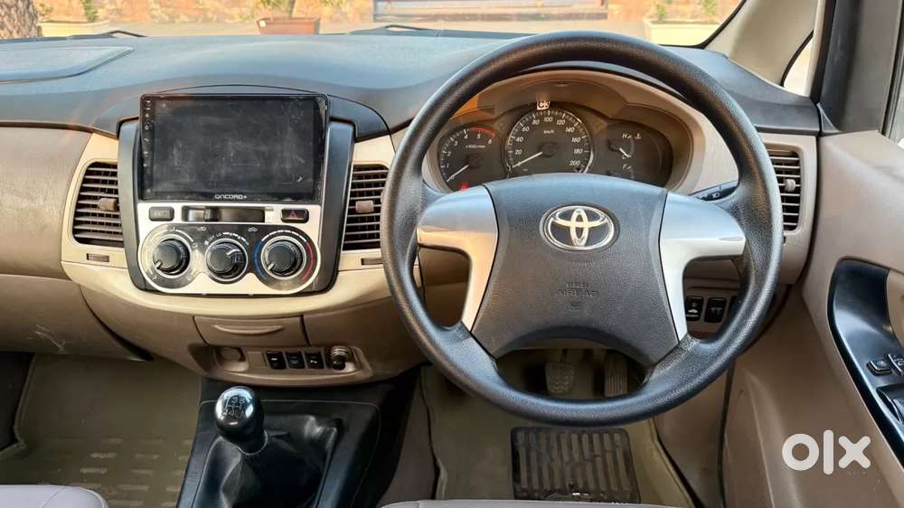 Toyota Innova 2.5 Gx 8 Str Bs-iii, 2015, Diesel