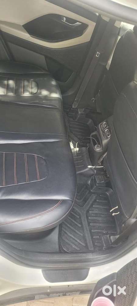 2021 Hyundai Car Petrol Automatic 100000 Km