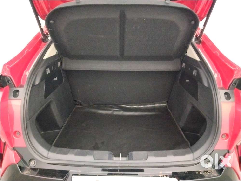 Tata Curvv Creative 1.2 Revotron Petrol 6mt, 2024, Petrol