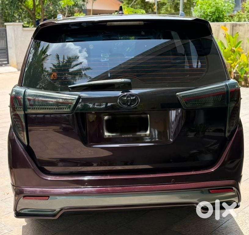 2016 Toyota Innova Crysta