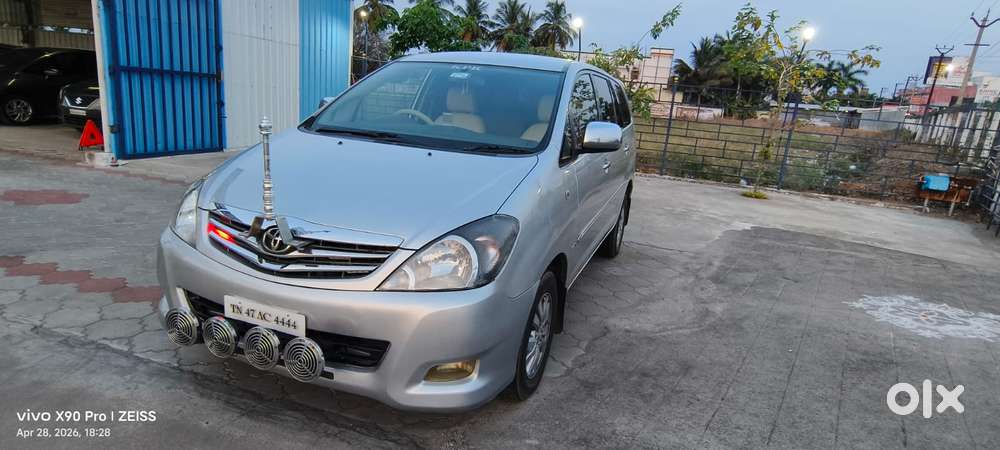 Toyota Innova 2.5 V 7 Str, 2010, Diesel