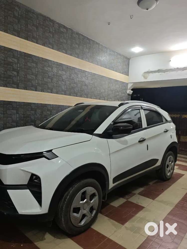 Tata Nexon 2024 Petrol Amt 18000 Km Driven