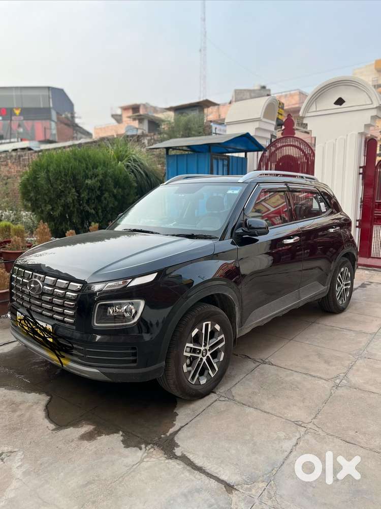 Hyundai Venue 2023 Petrol Tubro Dct Automatic