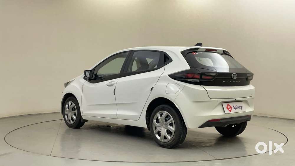 Tata Altroz Xm (s) Petrol, 2025, Petrol