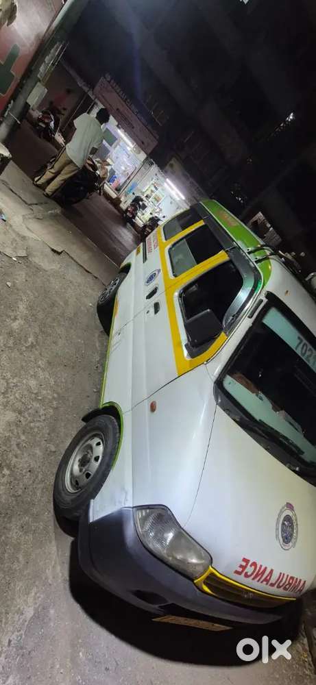 Ambulance 2014 Cng N Petrol