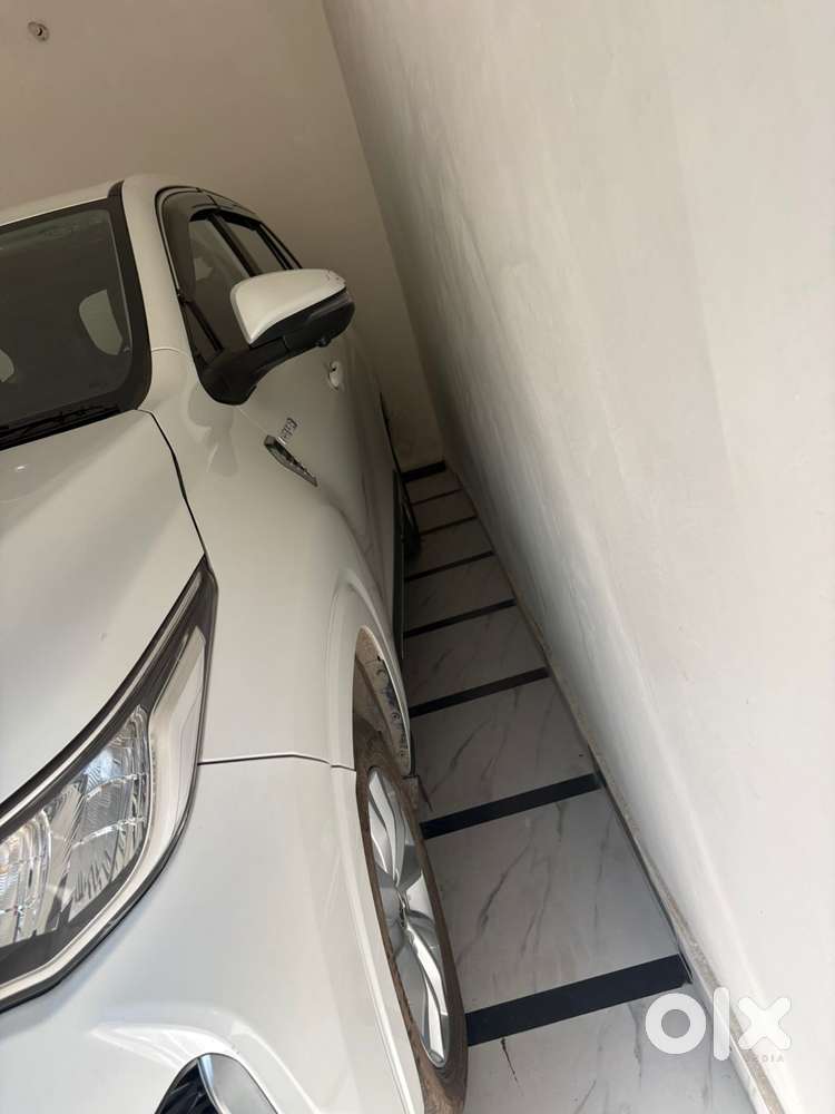 Toyota Innova Hycross 2.0 Vx Hybrid 7 Str, 2025, Petrol