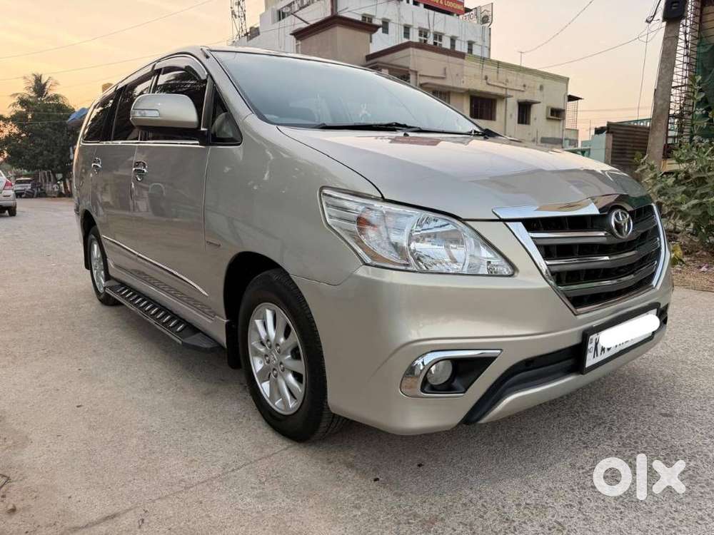 Toyota Innova 2.5 V 8 Str, 2014, Diesel