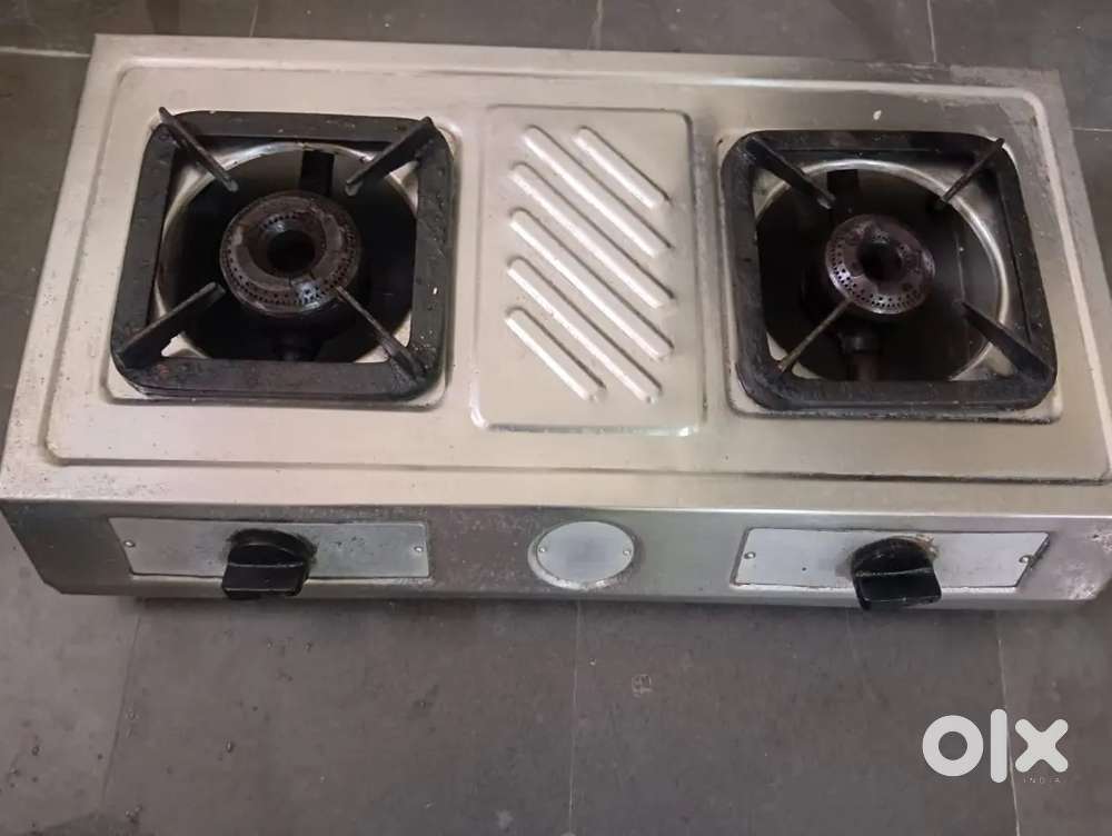 stove with regulator. heavy and duranle