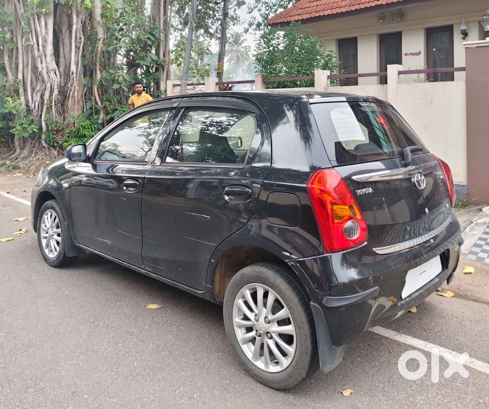 Toyota Etios Liva 2011-2012 V, 2011, Petrol