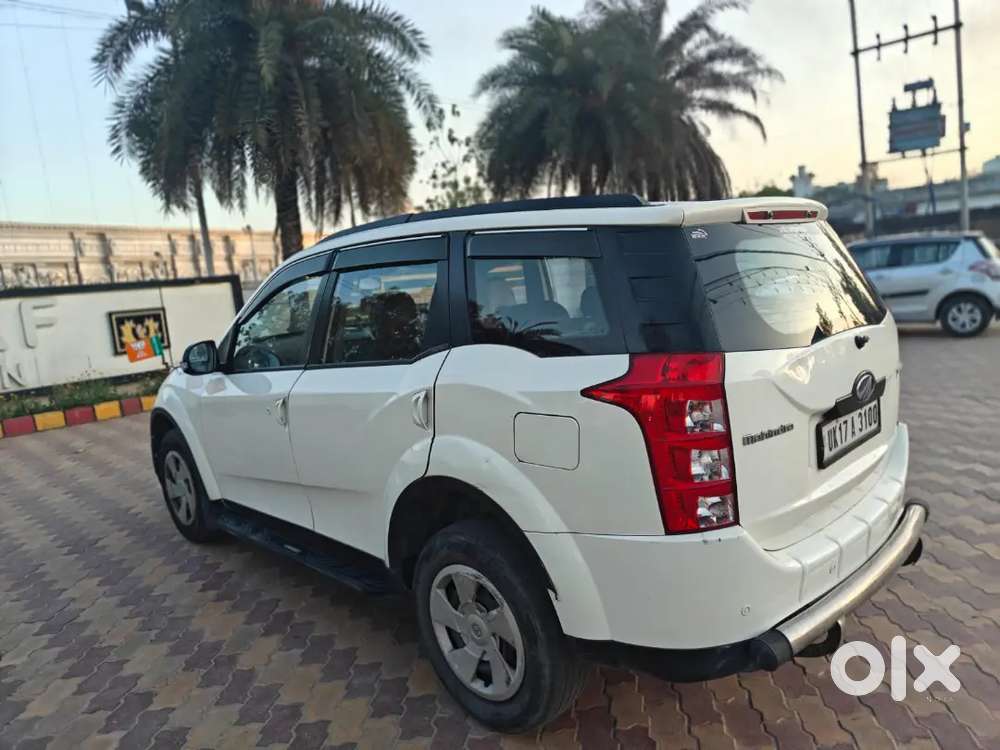 Mahindra Xuv500 2015 Diesel 65000 Km Driven