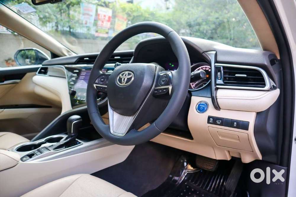 Toyota Camry Hybrid, 2020, Petrol