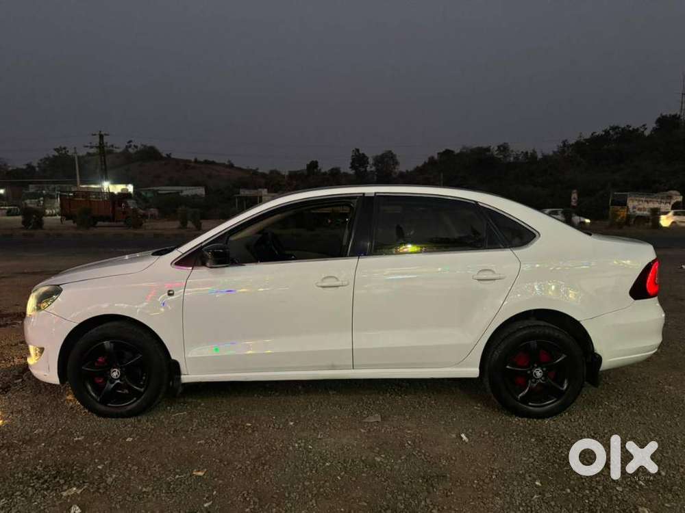 Skoda Rapid 1.6 Elegance Tdi; Black Edition (fully Loaded)