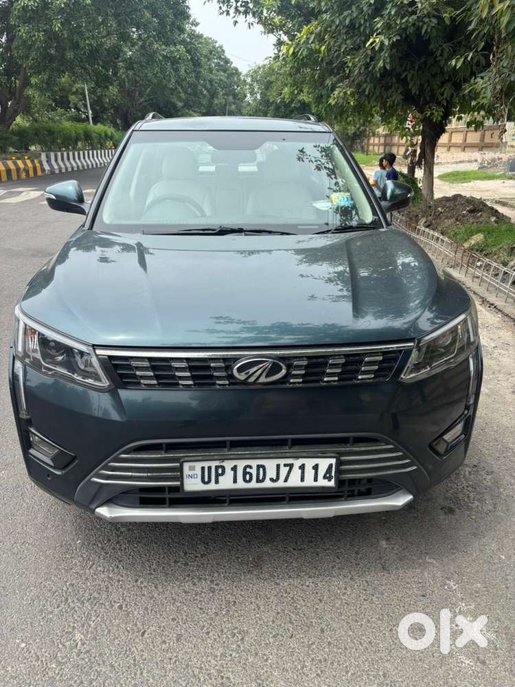 Mahindra Tuv 300 2025 Green