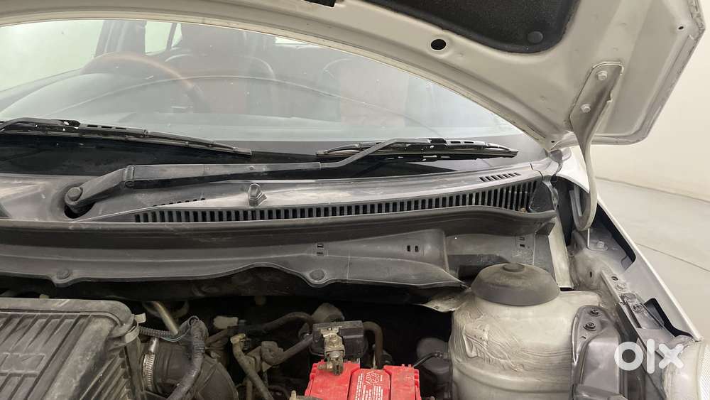 Maruti Suzuki Swift Vxi Optional, 2016, Petrol