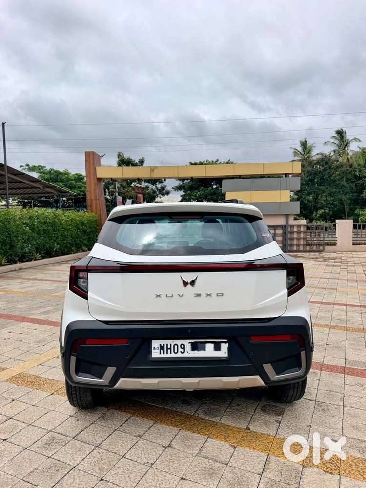 Mahindra Xuv 3xo Mx3, 2024, Petrol