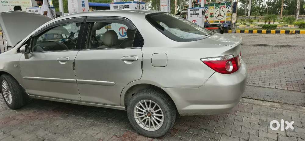 Honda City Zx 2006 Petrol Well Maintained