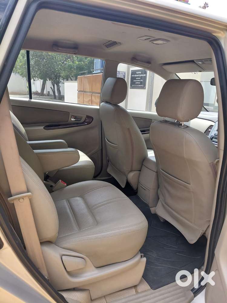 Toyota Innova 2.5 Ev (diesel) Ps 7 Seater Bs Iv, 2014, Diesel