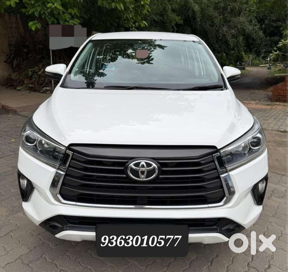 Toyota Innova Crysta 2.7 V, 2022, Petrol