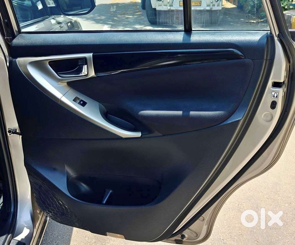 Toyota Innova Crysta 2.4 V, 2017, Diesel