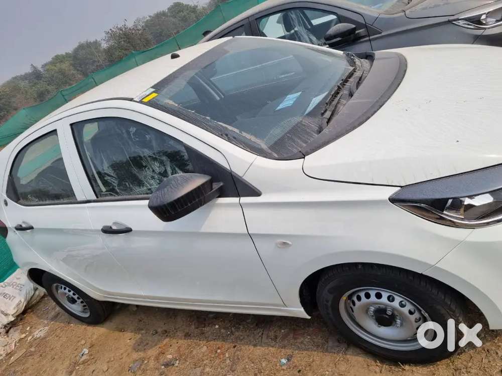 Tata Tiago Ev Xe 2024 Manual Petrol