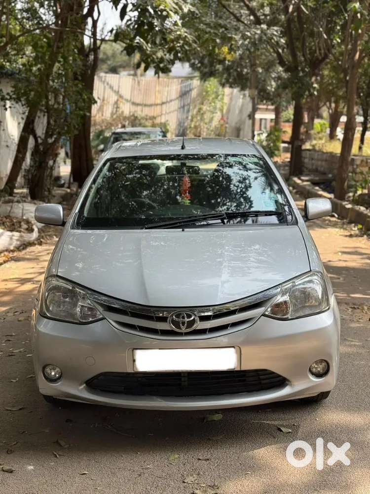Toyota Etios Liva 2013 Petrol Well Maintained