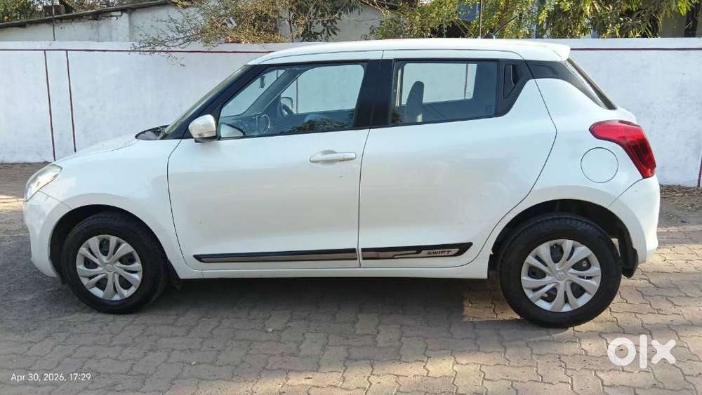 Maruti Suzuki Swift Vxi + Manual, 2020, Petrol