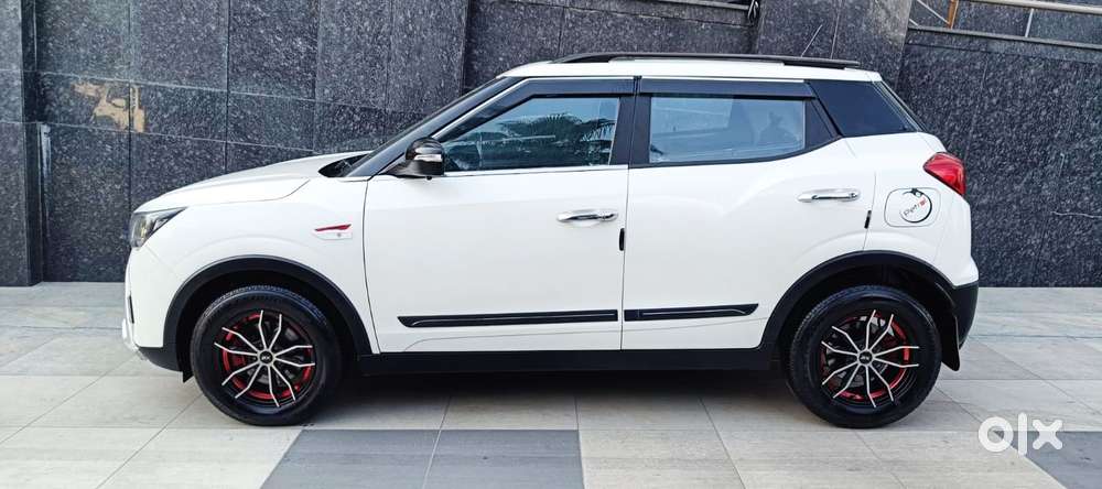 Mahindra Xuv300 1.2 W6 Amt Petrol, 2023, Petrol