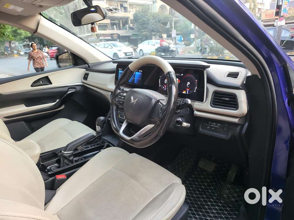 Mahindra Xuv700 2.2 Ax 5 Diesel At Str, 2022, Diesel