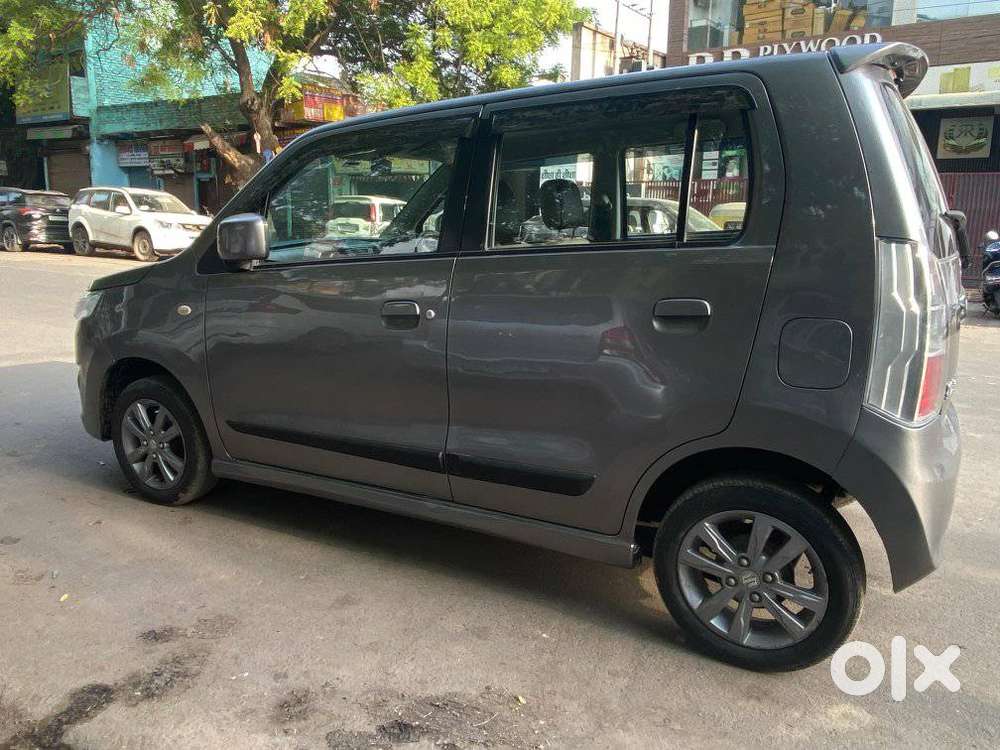 Maruti Suzuki Wagon R Vxi Plus Mt, 2017, Petrol