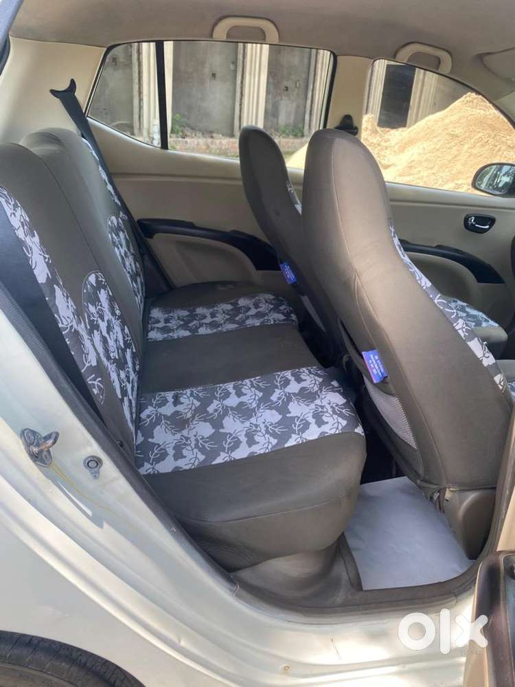 Hyundai I10 2012 Petrol 70000 Km Driven